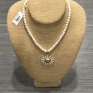 Kendra Scott Madison Daisy Necklace NWT